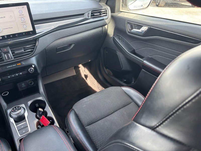 Used 2023 Ford Escape ST-Line w/ Tech Pack #1 AWD/4WD image 16