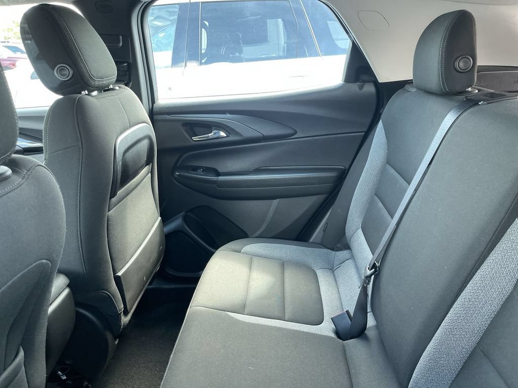 Used 2021 Chevrolet TrailBlazer LS FWD image 4