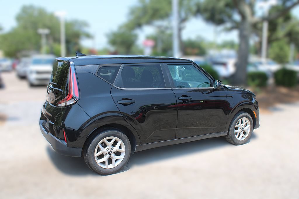 Certified 2024 Kia Soul LX w/ Option Group 015 FWD image 8
