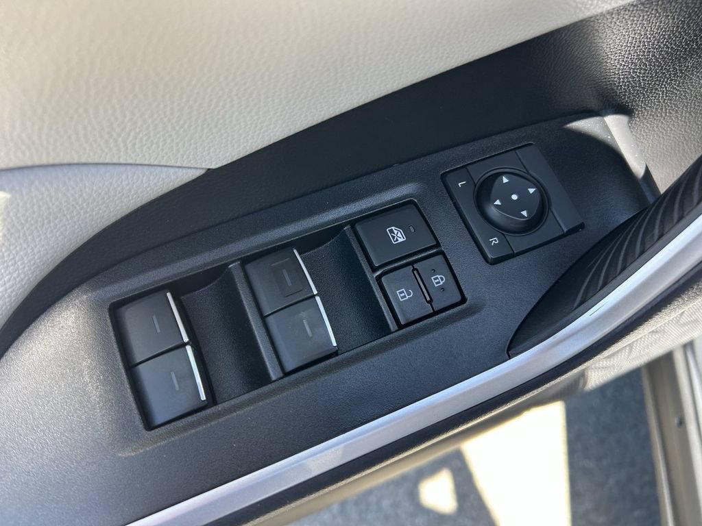 Used 2024 Toyota RAV4 XLE w/ Convenience Package FWD image 26
