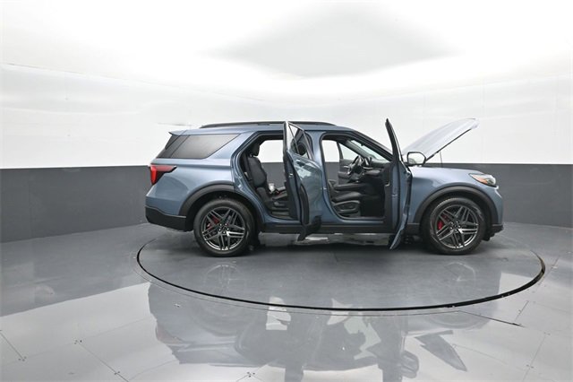 New 2026 Ford Explorer ST w/ Sun And Sound Package image 35