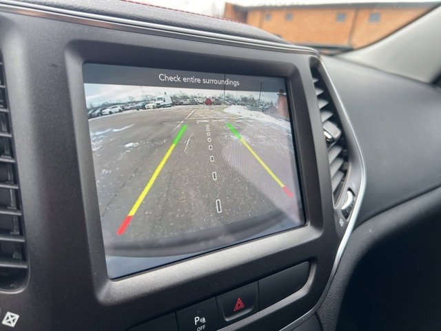 Used 2020 Jeep Cherokee Trailhawk w/ Cold Weather Group image 13