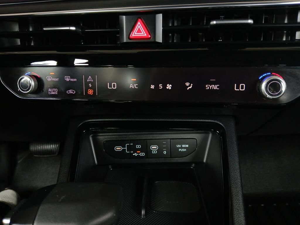 Used 2025 Kia K5 GT-Line w/ GT-Line Premium Package AWD/4WD image 4