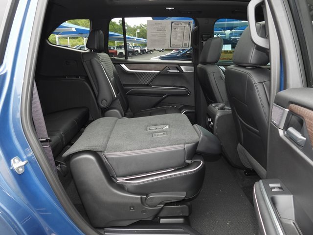 Used 2025 GMC Acadia Denali w/ Super Cruise Package image 62