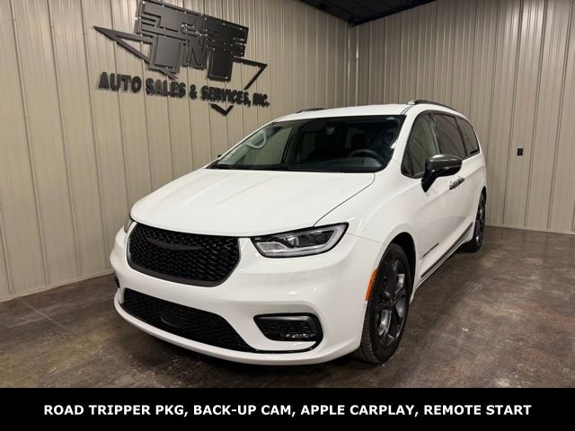 Used 2024 Chrysler Pacifica Touring-L w/ Road Tripper Package video 1