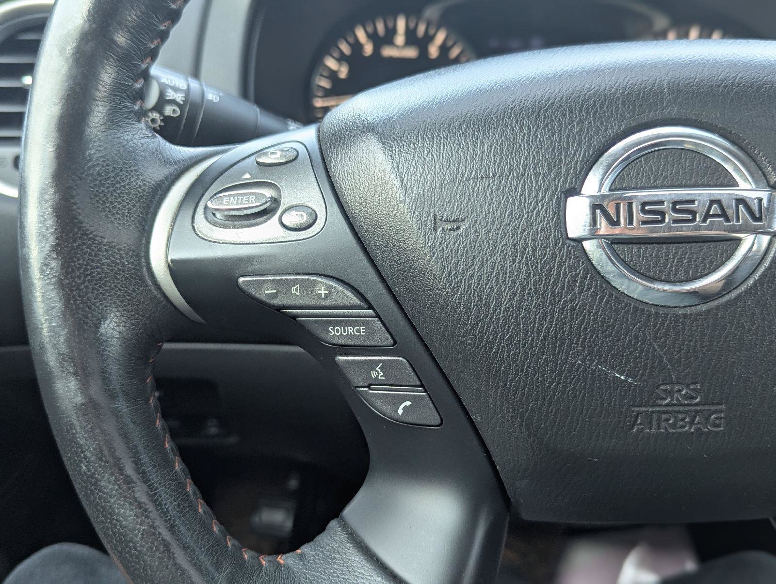 Used 2020 Nissan Pathfinder SL AWD/4WD image 21
