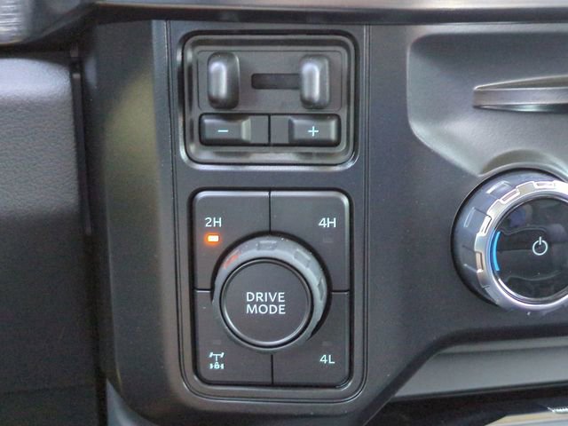 New 2026 Ford F250 Lariat w/ Black Appearance Package image 29