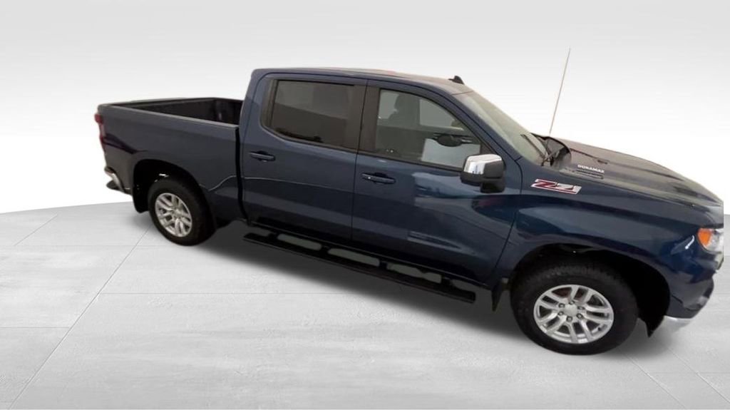 Used 2023 Chevrolet Silverado 1500 LT image 13