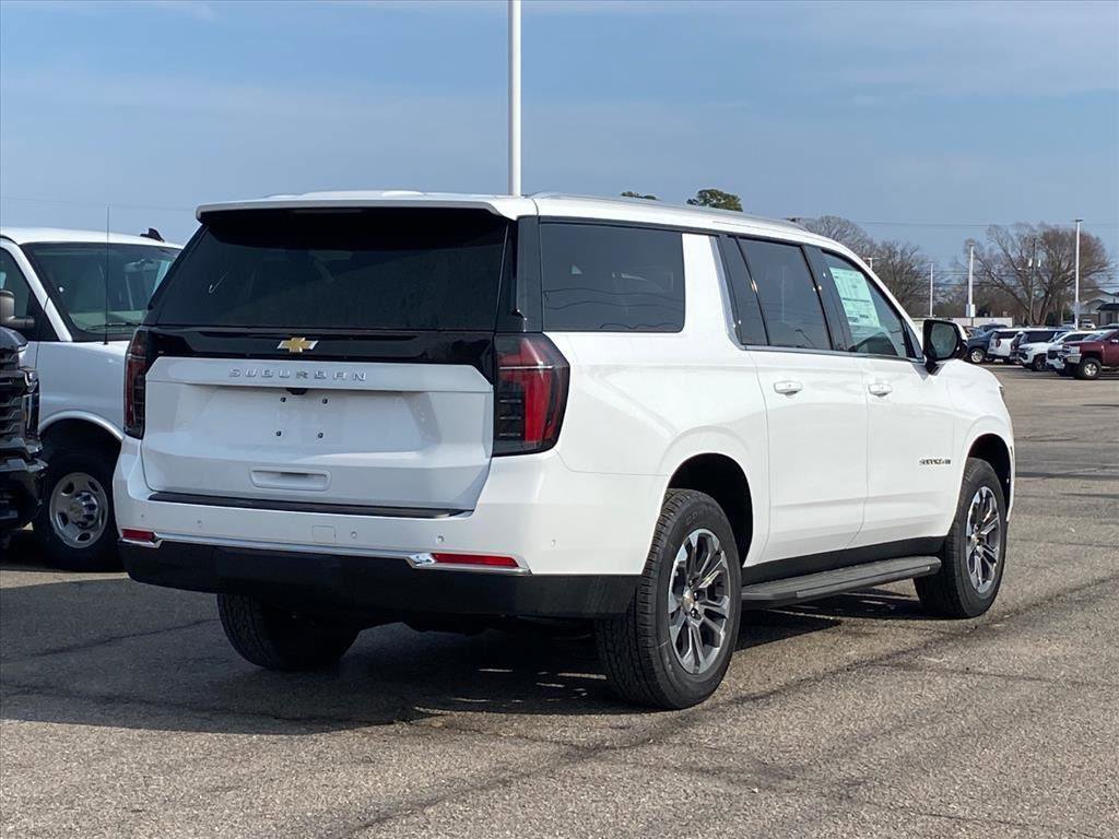 New 2026 Chevrolet Suburban LS image 3