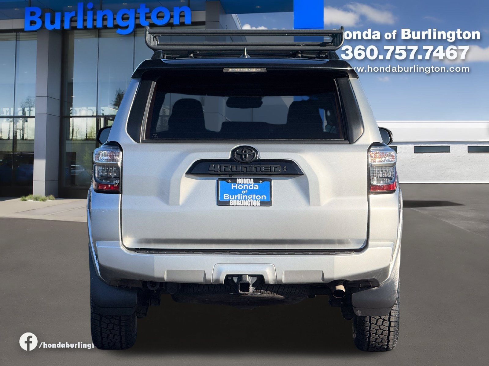 Used 2021 Toyota 4Runner Venture w/ Moonroof Package AWD/4WD image 5