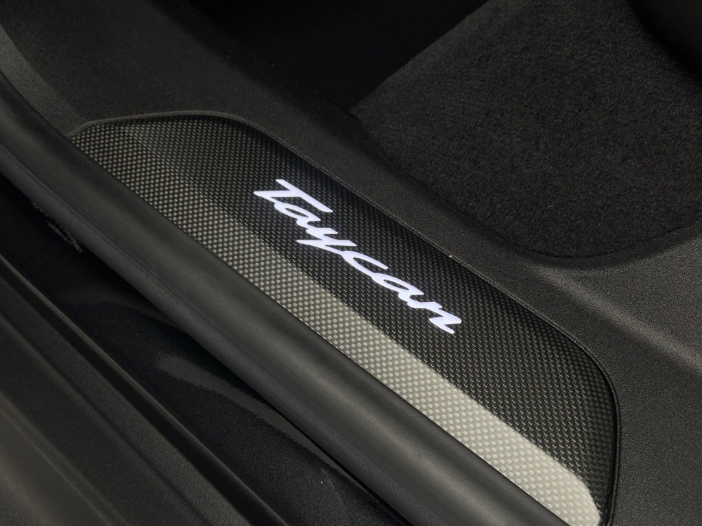 Used 2021 Porsche Taycan Turbo S image 18