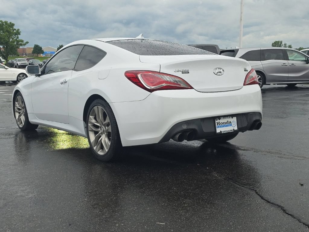 Used 2016 Hyundai Genesis Coupe 3.8 RWD image 5