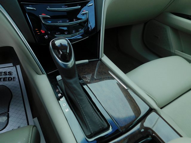 Used 2014 Cadillac XTS Luxury image 24