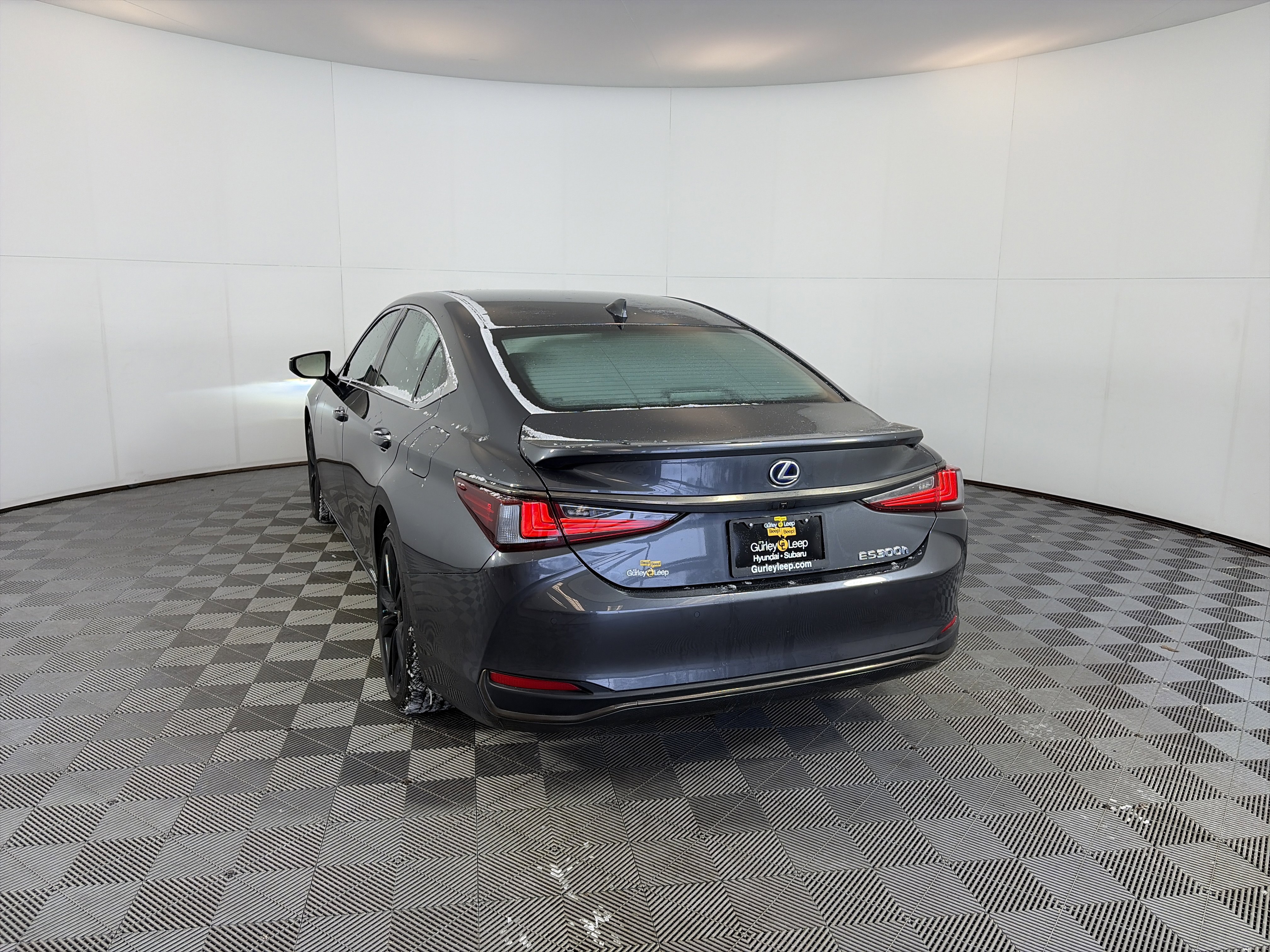 Used 2022 Lexus ES 300h F Sport w/ Accessory Package image 8