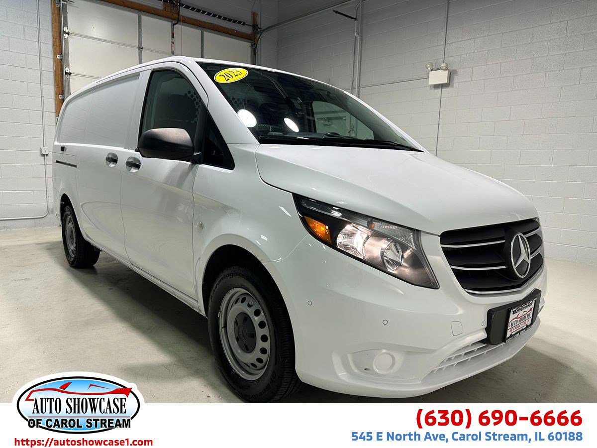 Used 2023 Mercedes-Benz Metris image 1