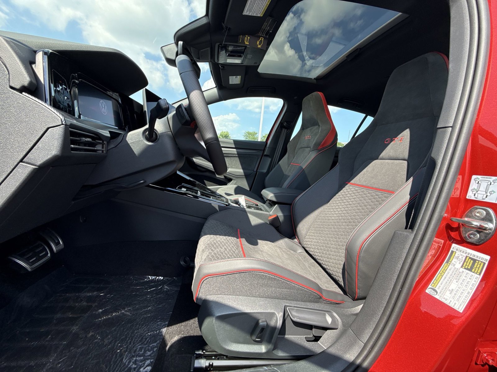 New 2026 Volkswagen GTI SE FWD image 13