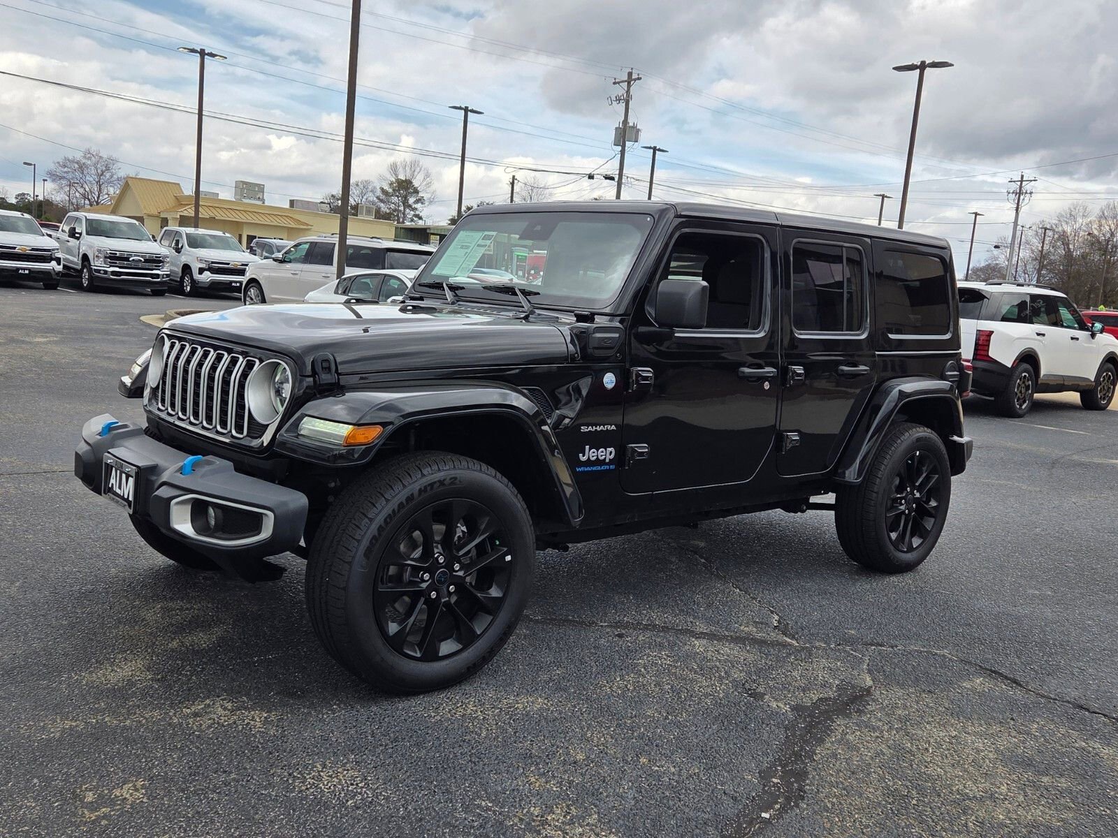 Used 2024 Jeep Wrangler Unlimited Sahara image 3