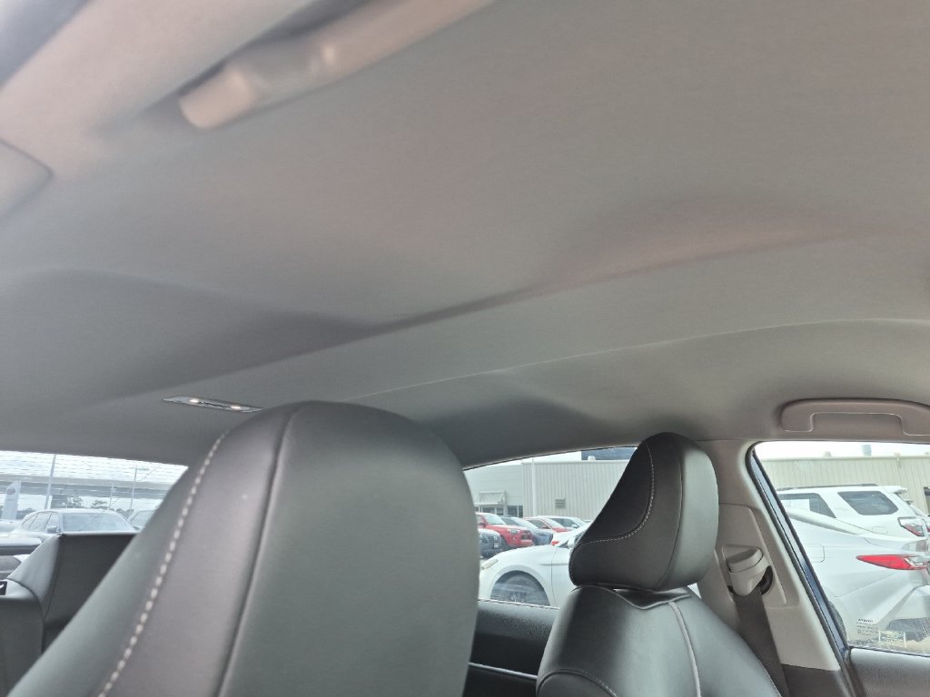 Used 2023 Toyota Camry XSE FWD image 12