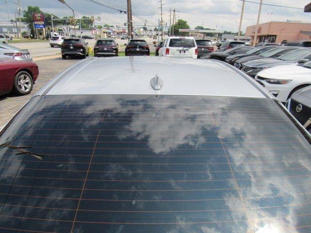 Used 2023 Toyota Camry LE FWD image 12