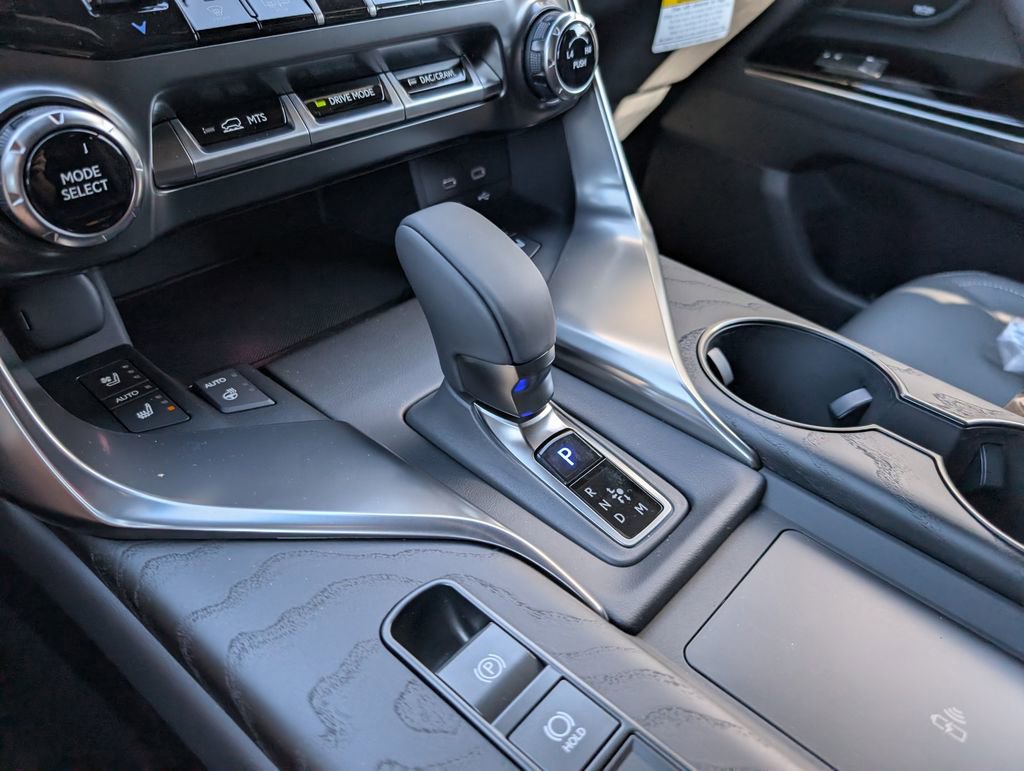 New 2025 Lexus LX 700h Luxury image 15