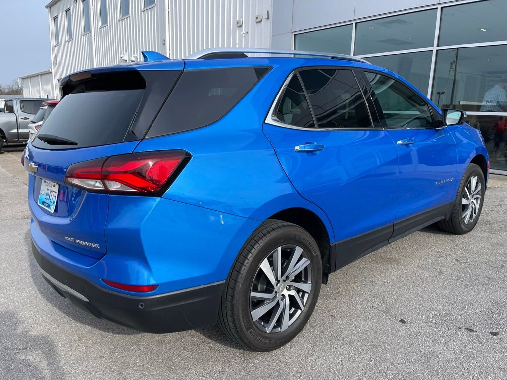 Used 2024 Chevrolet Equinox Premier image 3