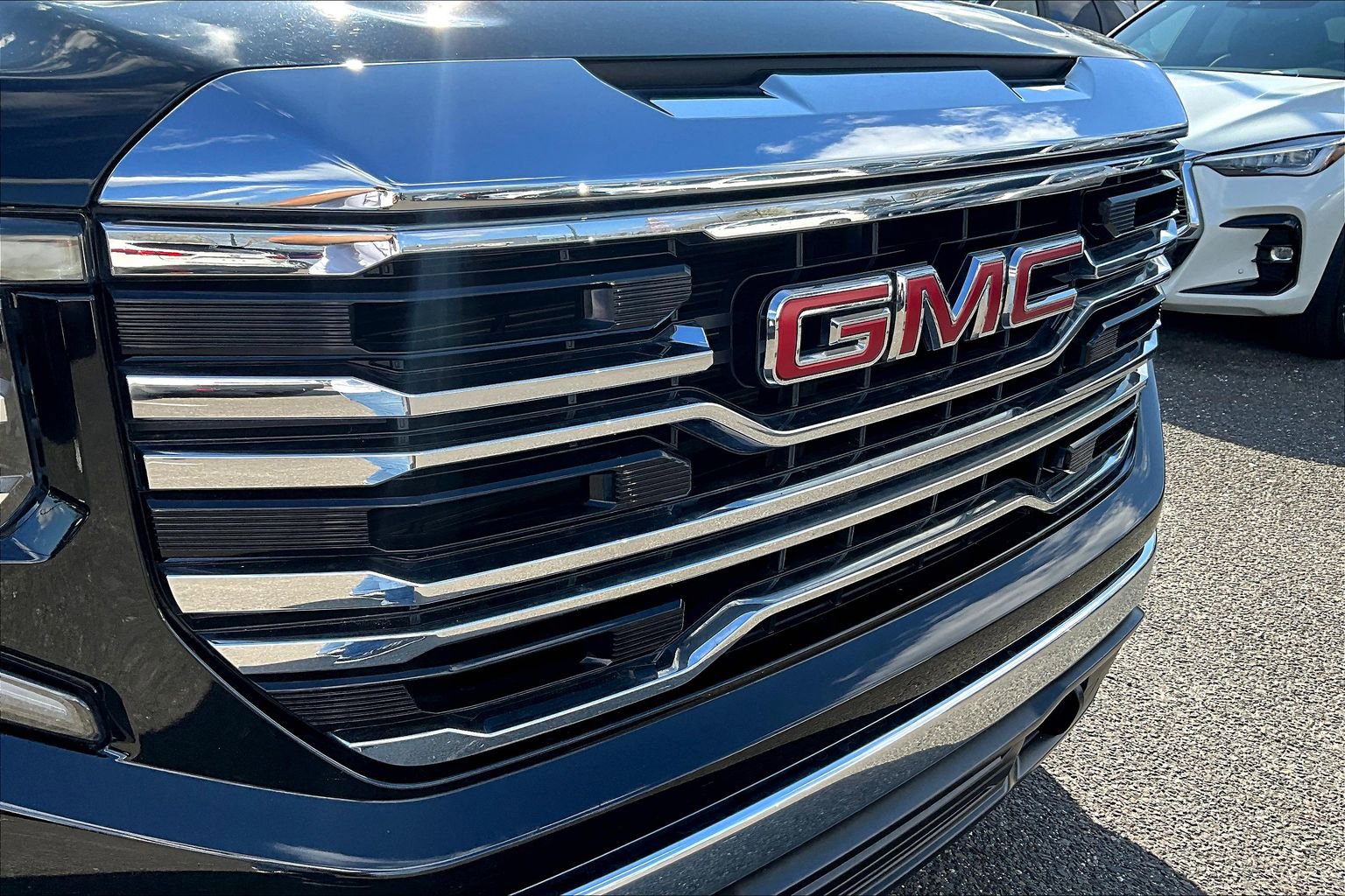 Used 2025 GMC Sierra 1500 SLT AWD/4WD image 29
