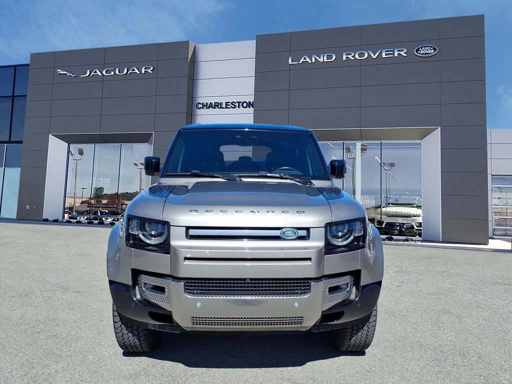 Certified 2023 Land Rover Defender 110 SE AWD/4WD image 8