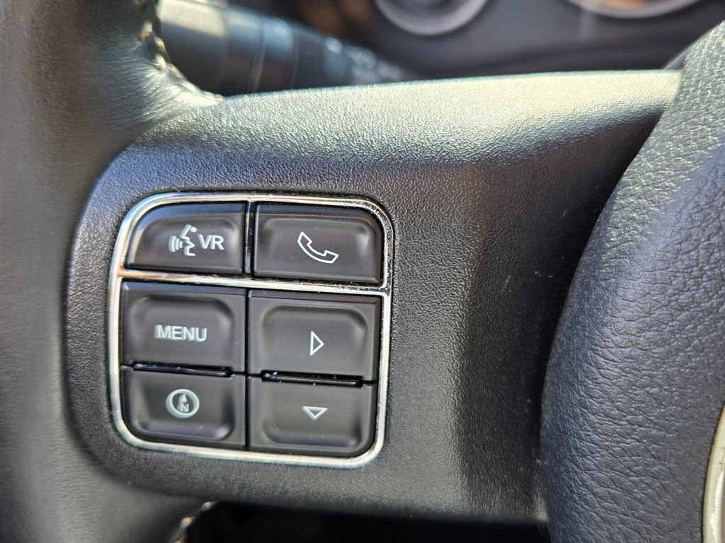 Used 2012 Jeep Wrangler Unlimited Rubicon image 32