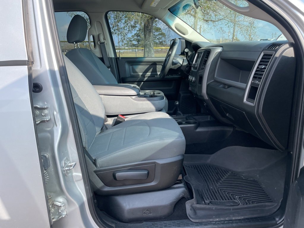 Used 2018 RAM 2500 Tradesman w/ Chrome Appearance Group image 17