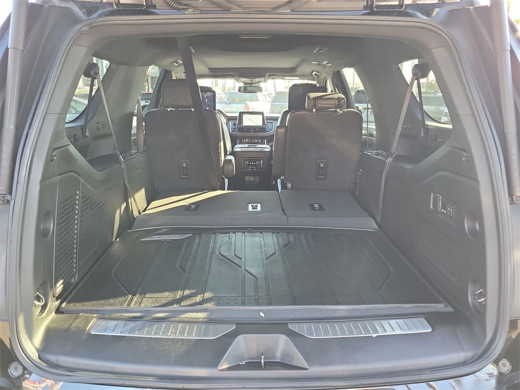 Certified 2023 Chevrolet Suburban RST w/ Sport Performance Package image 27