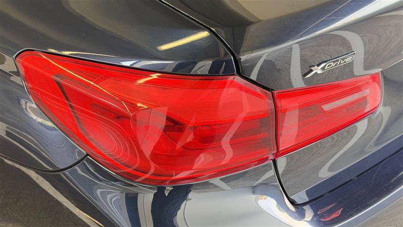 Used 2018 BMW 530i xDrive AWD/4WD image 11