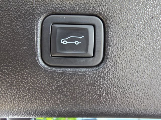 Used 2022 Chevrolet Blazer RS FWD image 37