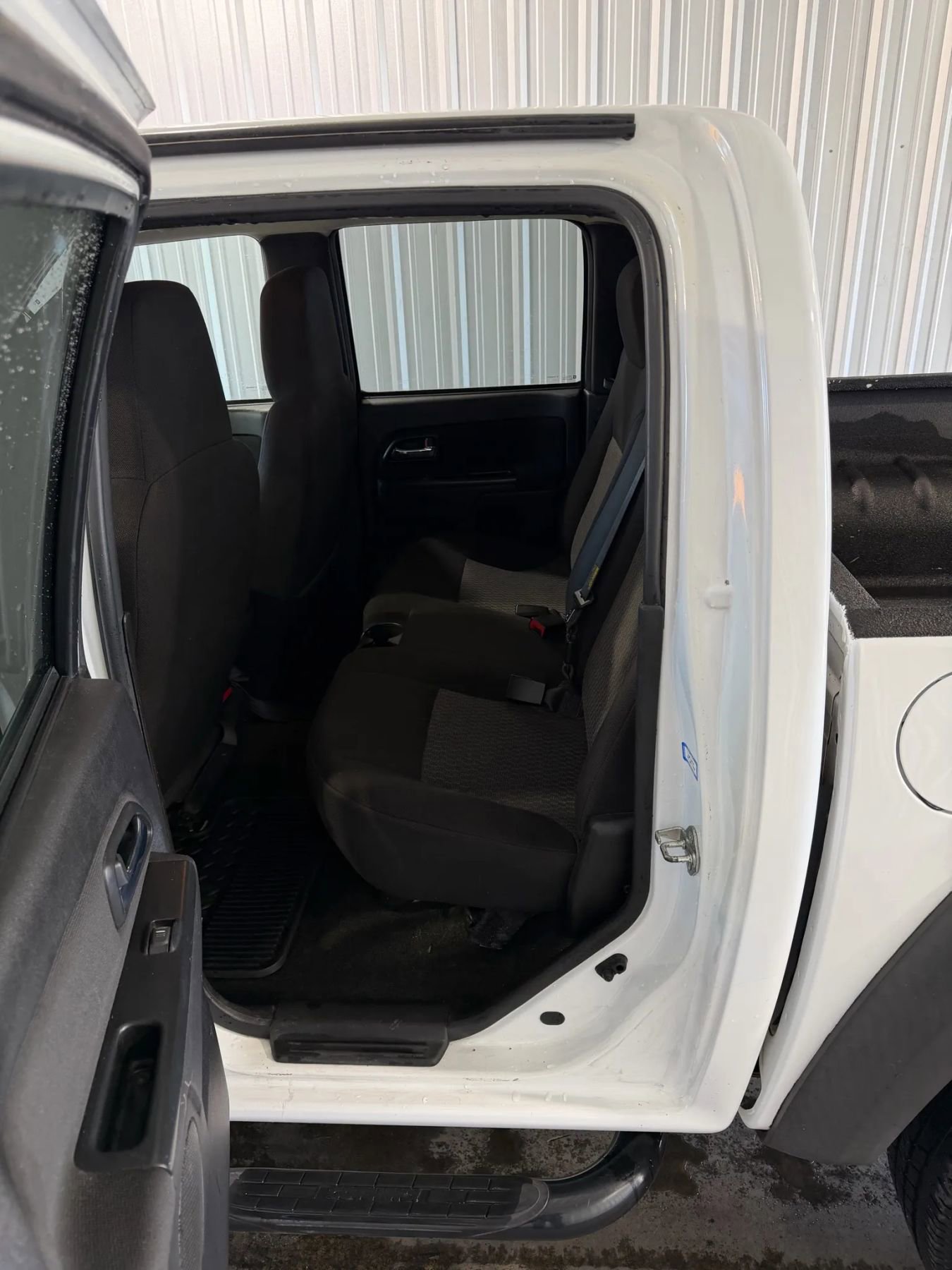 Used 2011 GMC Canyon SLE image 12