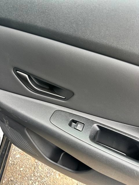 Certified 2025 Hyundai Elantra Sport FWD image 19