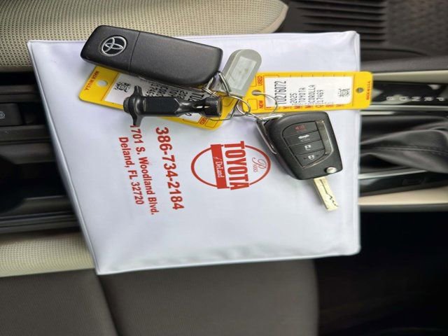 Certified 2025 Toyota Corolla LE image 30