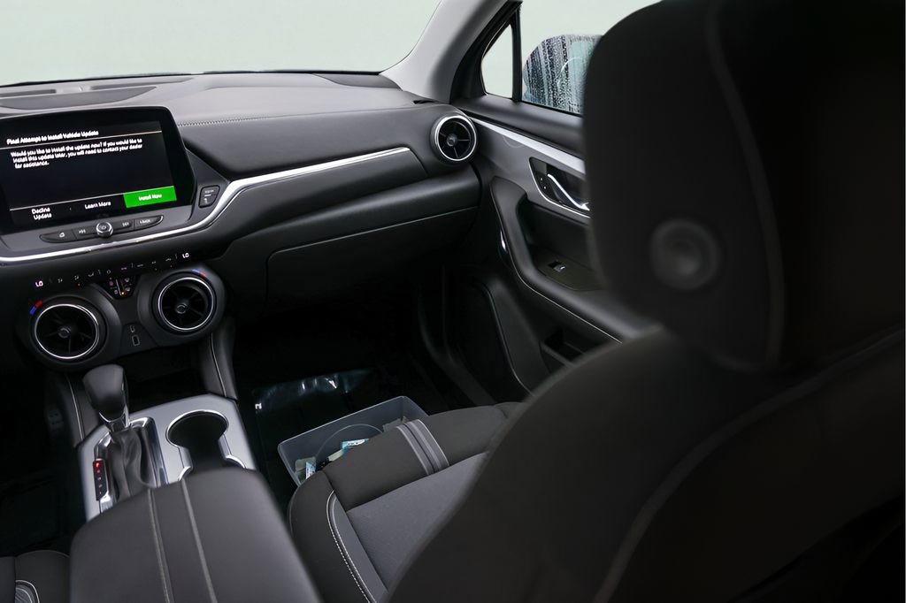 Certified 2023 Chevrolet Blazer LT w/ Driver Confidence Package FWD image 28