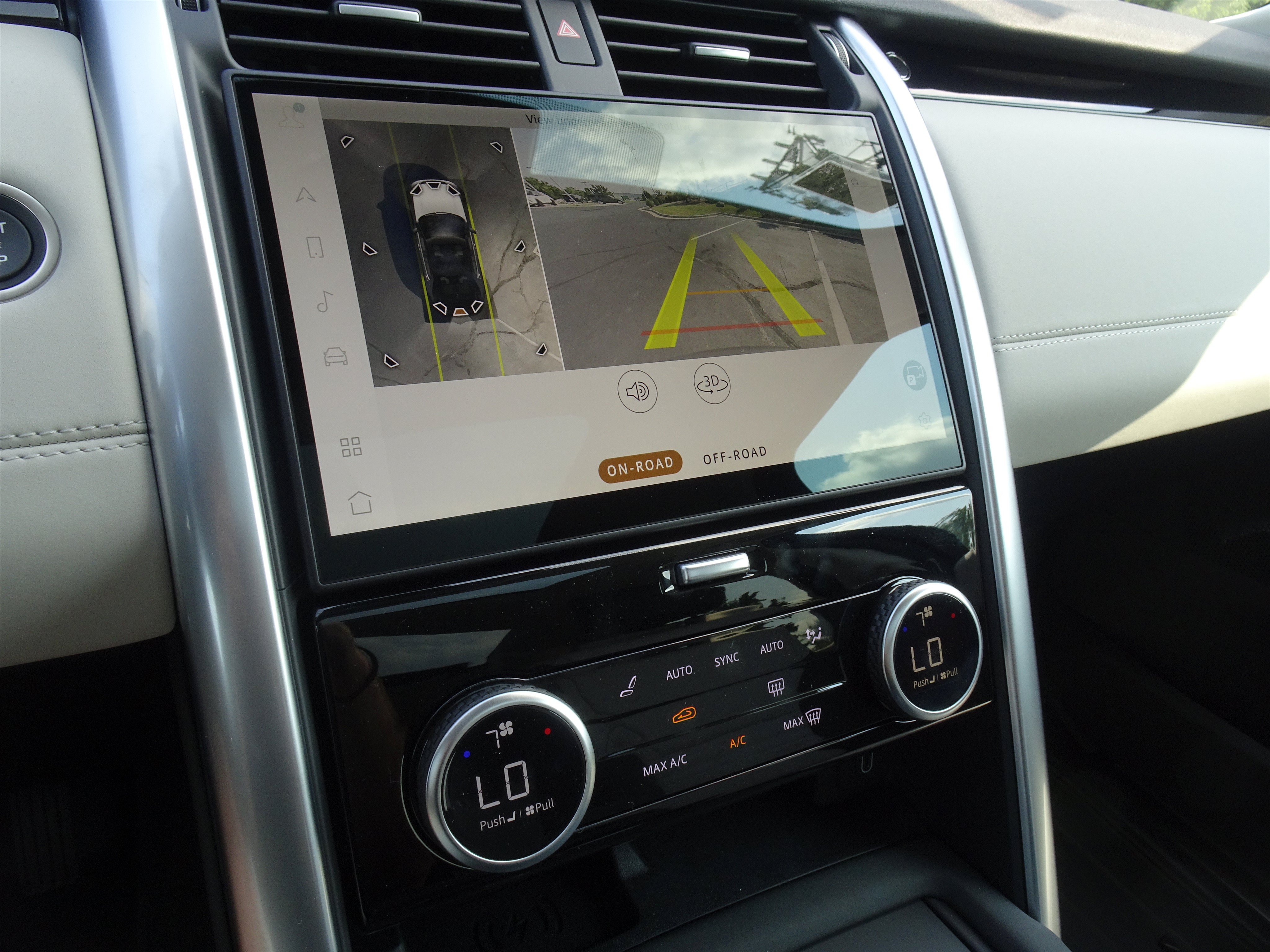 New 2026 Land Rover Discovery S AWD/4WD image 4
