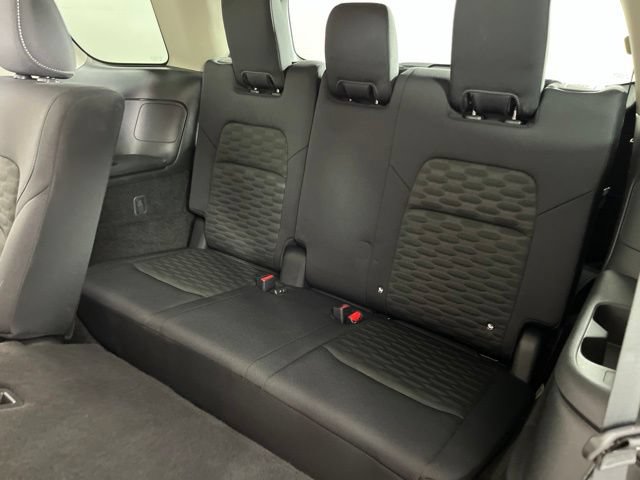 Used 2025 Nissan Pathfinder SV FWD image 47