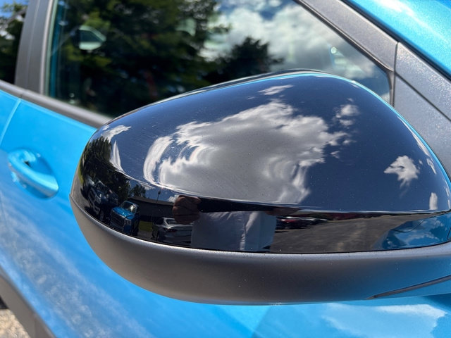 Used 2025 Chevrolet Trax RS w/ Driver Confidence Package FWD image 7
