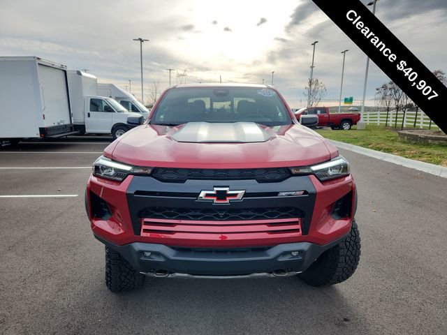 Used 2024 Chevrolet Colorado ZR2 w/ Technology Package image 3