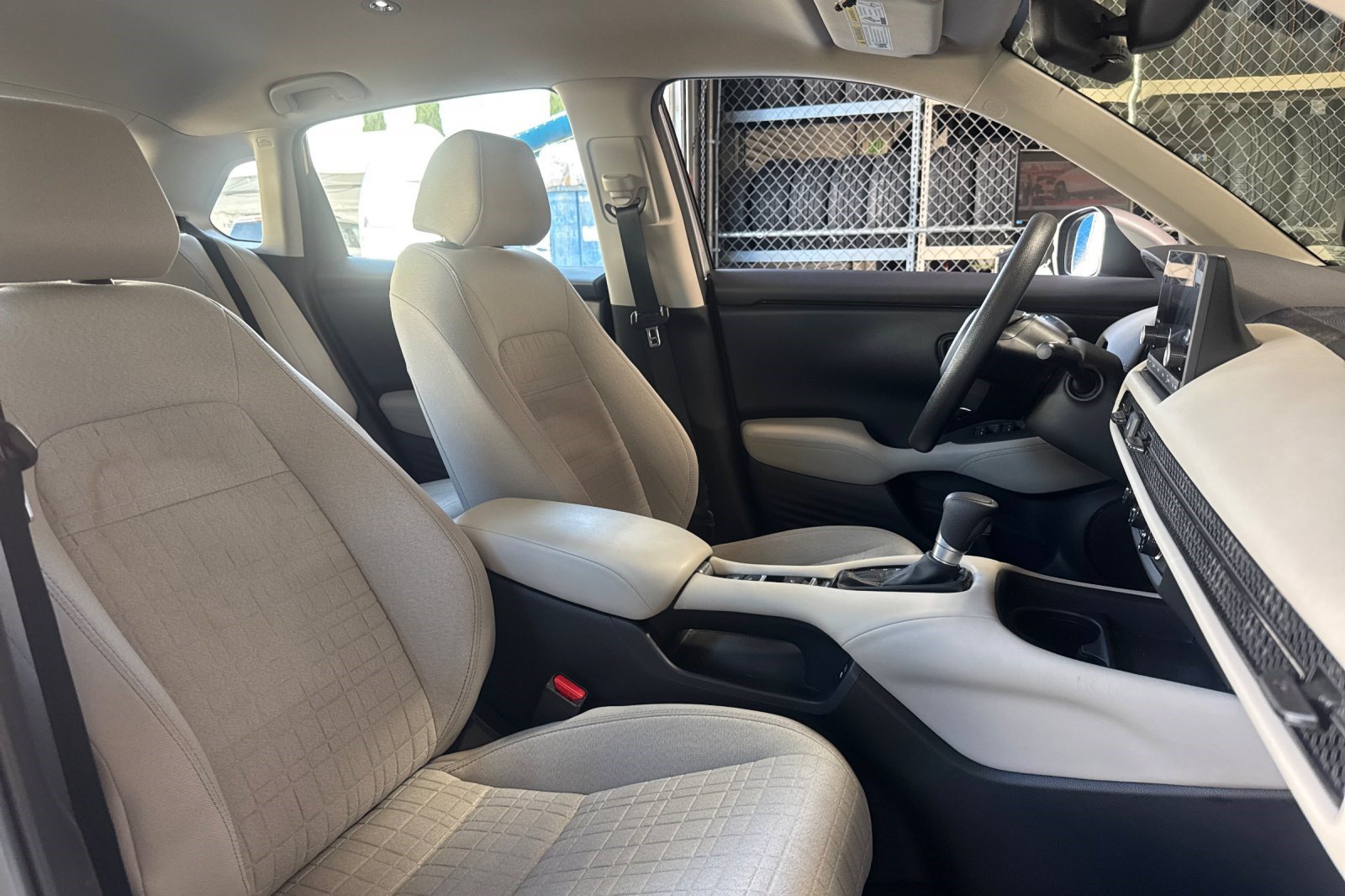 Used 2024 Honda HR-V LX image 26
