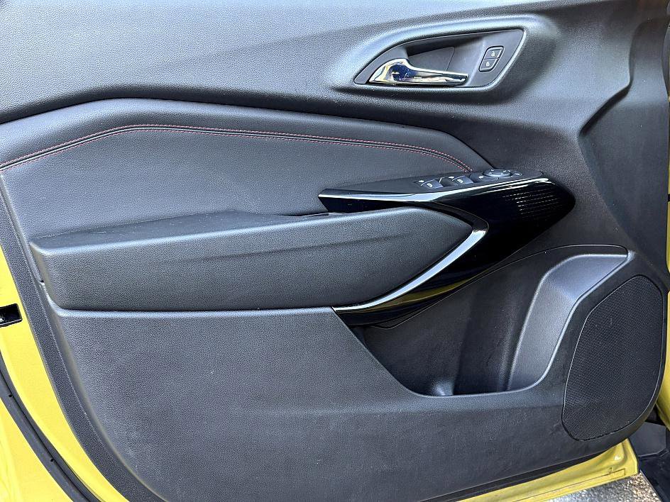 Certified 2024 Chevrolet Trax RS w/ Sunroof Package image 16