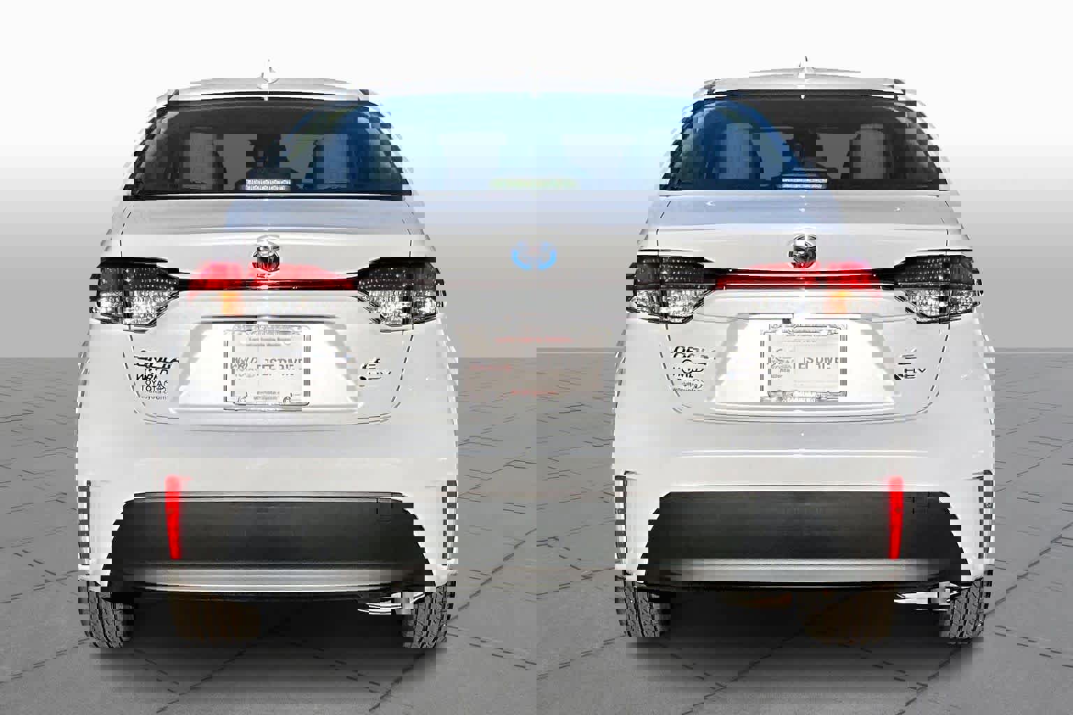 Certified 2025 Toyota Corolla LE image 5