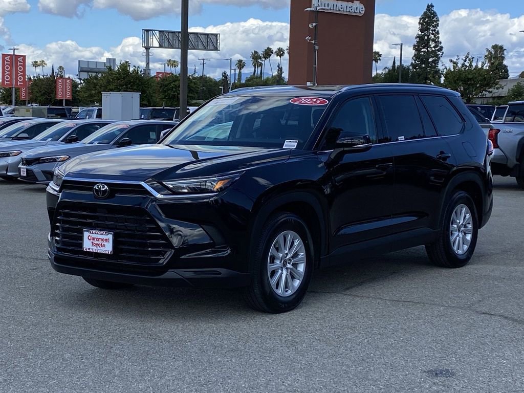 Certified 2025 Toyota Grand Highlander AWD image 39