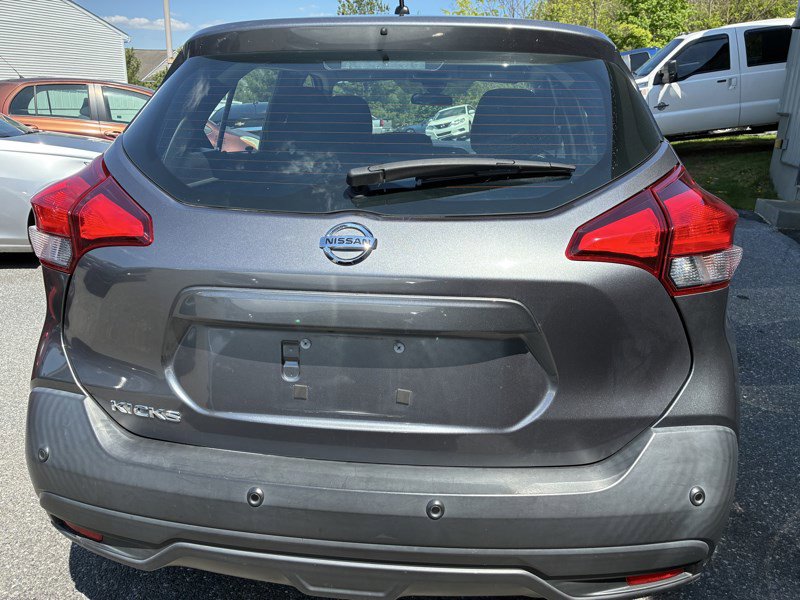 Used 2020 Nissan Kicks S FWD image 5