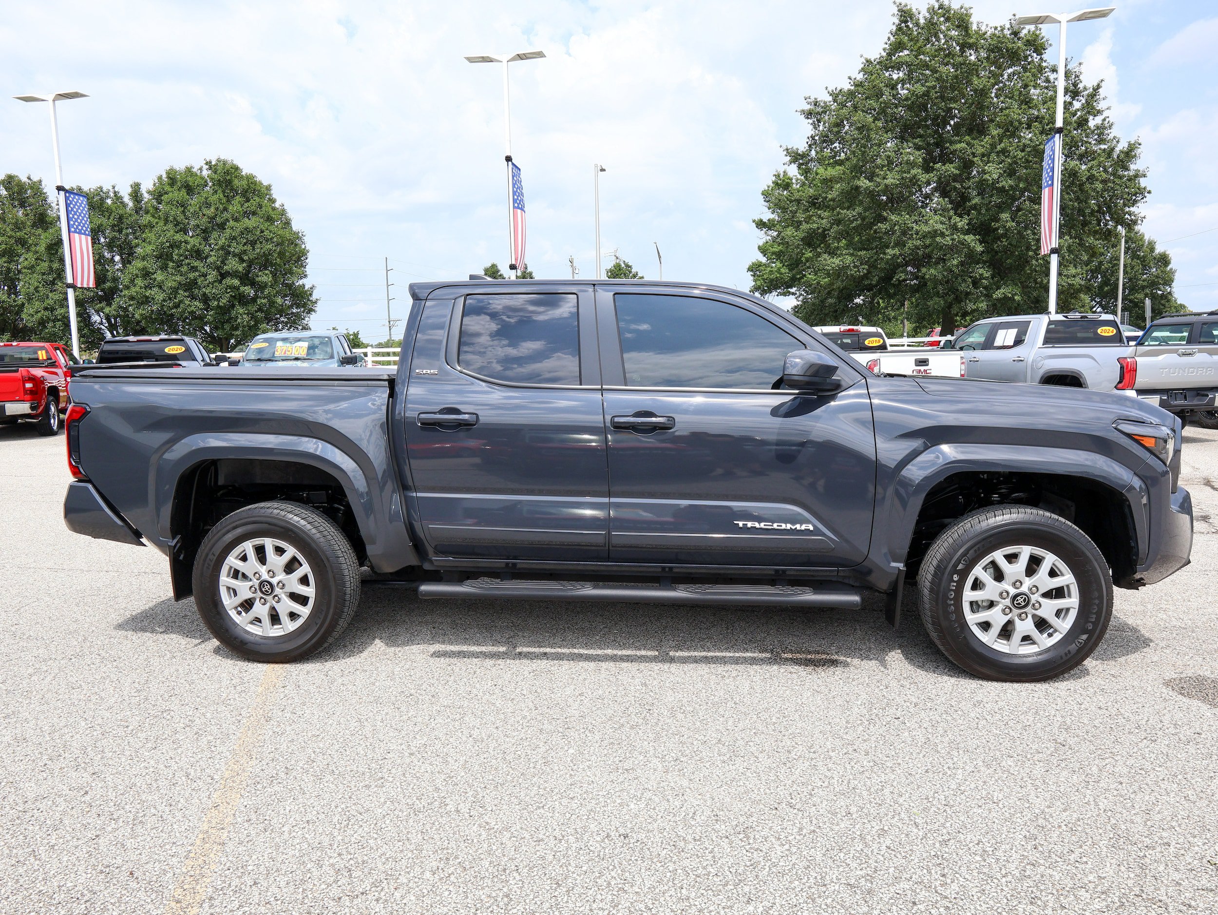 Used 2024 Toyota Tacoma SR5 AWD/4WD image 6
