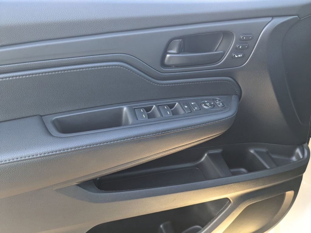 Used 2025 Honda Odyssey Sport-L image 14