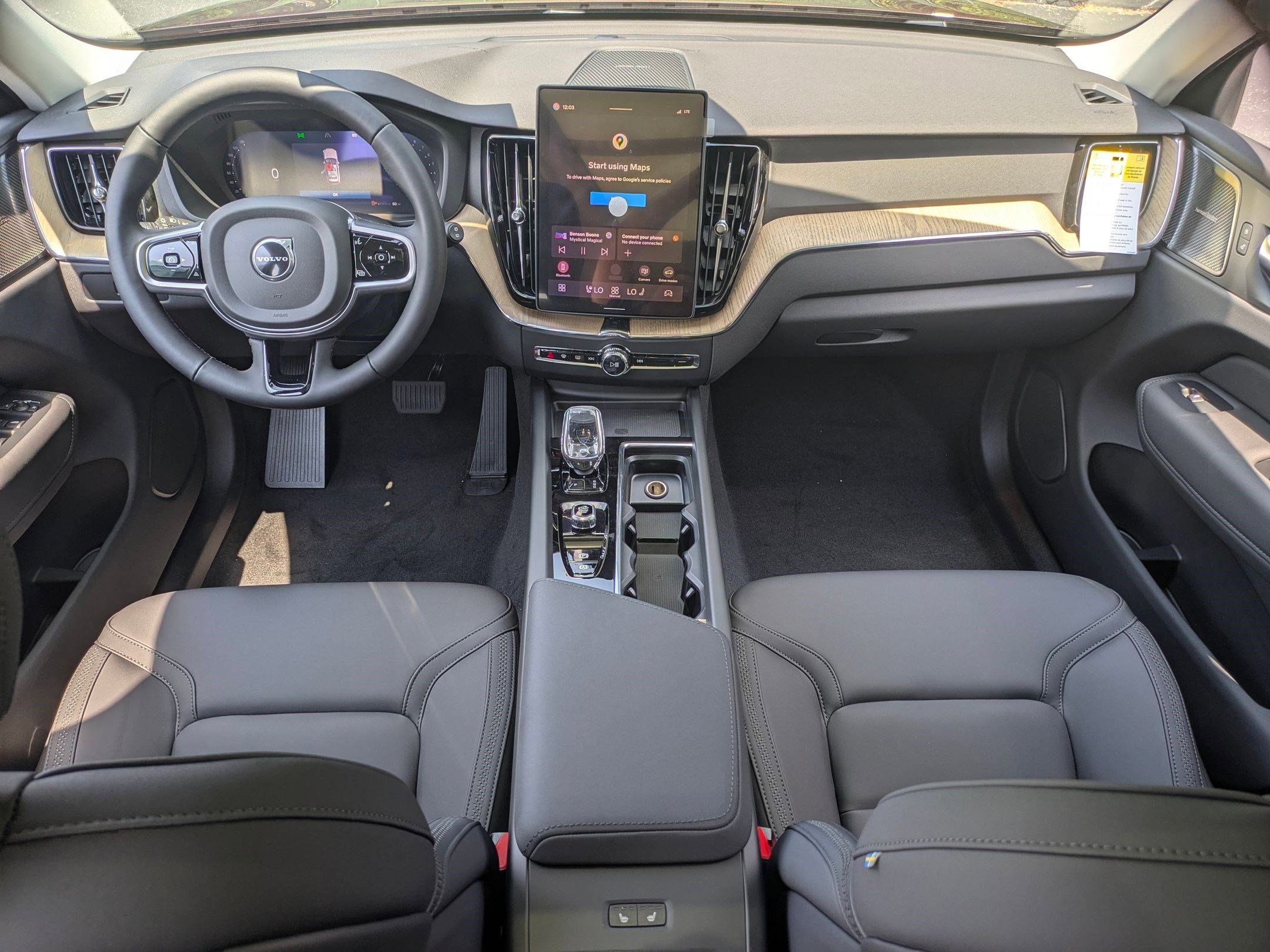 New 2026 Volvo XC60 B5 Plus w/ Protection Package Premier image 24