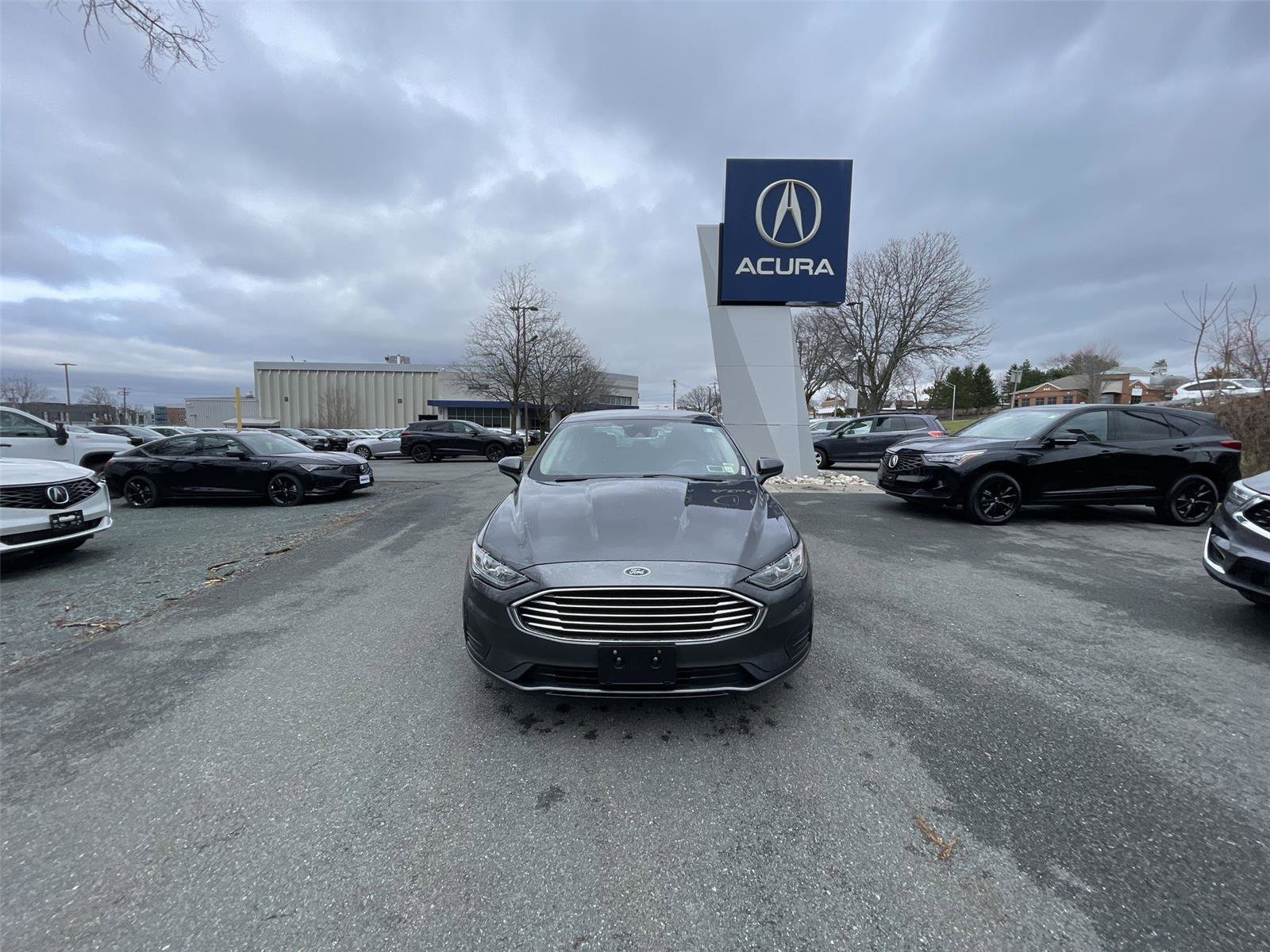 Used 2019 Ford Fusion SE image 27