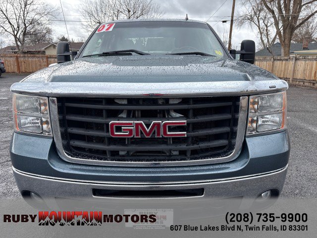 Used 2007 GMC Sierra 2500 SLE w/ Z71 Off-Road Package image 3